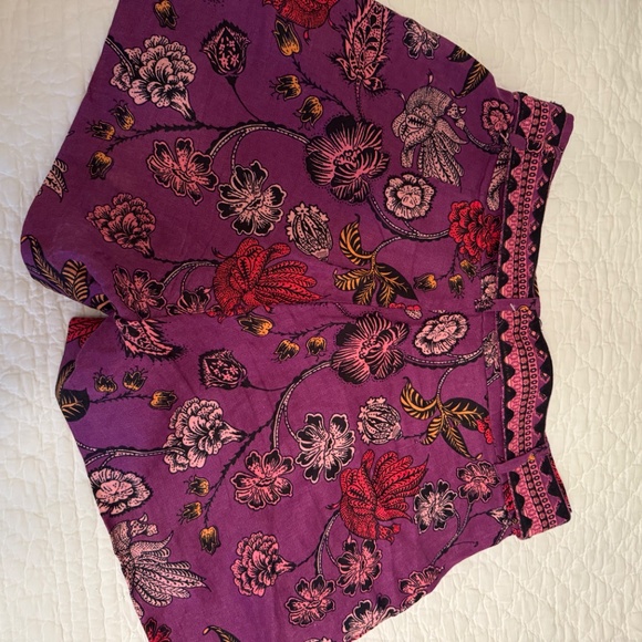 Nicole Miller Linen Paisley Shorts with Belt - Picture 5 of 5
